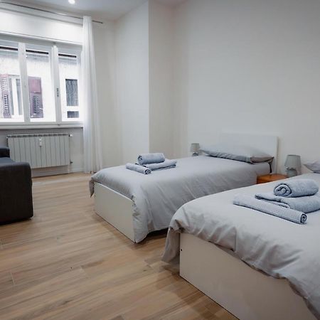 Centro Storico Moderno Trilocale Con Balcone Apartman Trieszt Kültér fotó