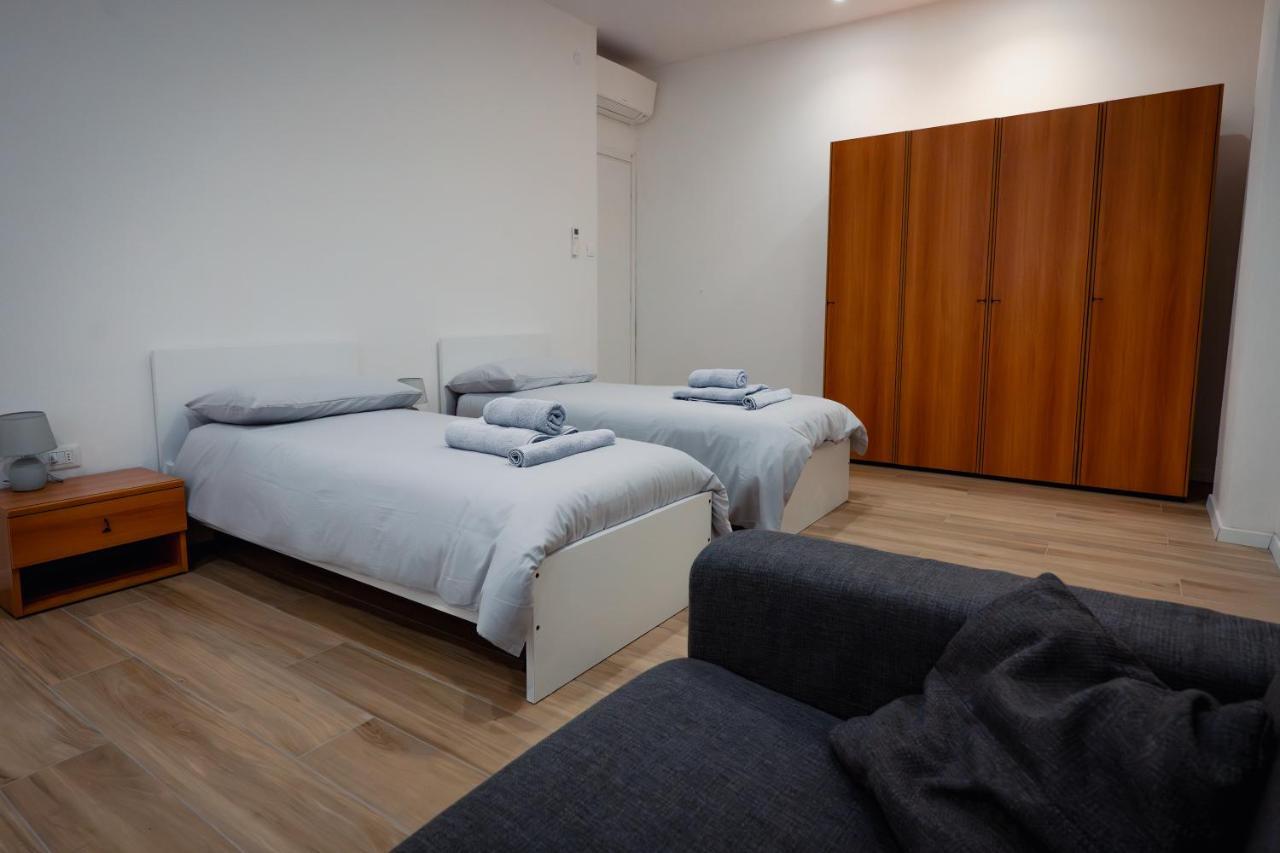 Centro Storico Moderno Trilocale Con Balcone Apartman Trieszt Kültér fotó